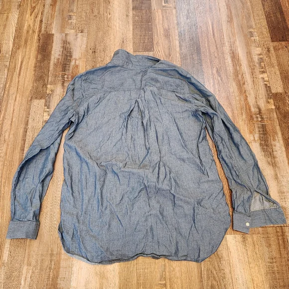 LOFT Long Sleeve Button Down Size S - Picture 2 of 5